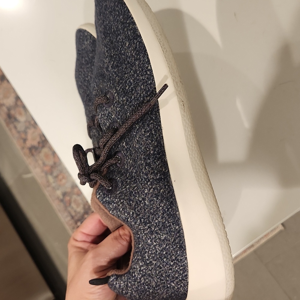 ALLBIRDS | $125 Men's Wool Runners - Picture 3 of 8